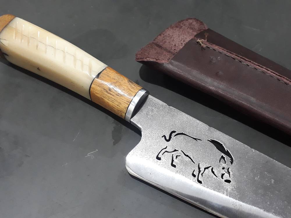 Faca Artesanal Metal de Arado e Cabo de Osso - Imagem 8