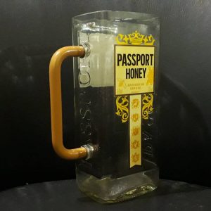 Caneca Passport Mel com Alça Alumínio Marron